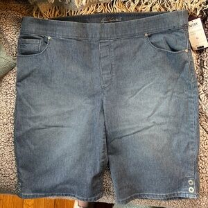 NWTGloria Vanderbilt Avery Mid-Rise Bermuda Shorts 18W